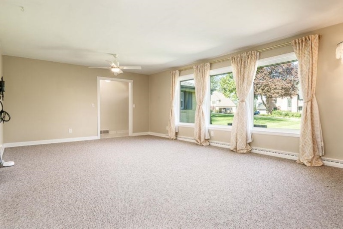 2015 GLENVIEW, ROCKFORD, Illinois 61107, 3 Bedrooms Bedrooms, ,2 BathroomsBathrooms,House,For Sale,GLENVIEW,202605073