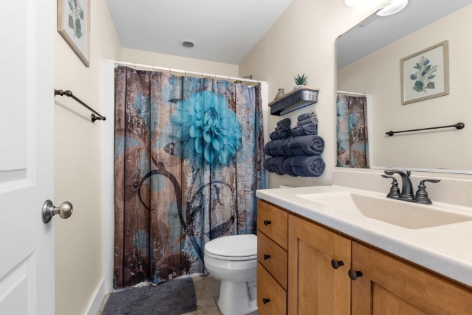 33 Sugarcreek, GALENA, Illinois 61036, 4 Bedrooms Bedrooms, ,2 BathroomsBathrooms,House,For Sale,Sugarcreek,202605074