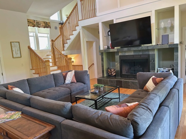 33 Sugarcreek, GALENA, Illinois 61036, 4 Bedrooms Bedrooms, ,2 BathroomsBathrooms,House,For Sale,Sugarcreek,202605074