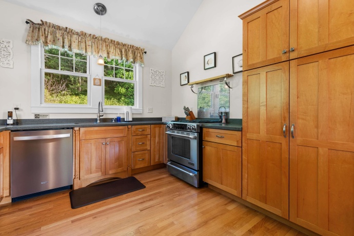 33 Sugarcreek, GALENA, Illinois 61036, 4 Bedrooms Bedrooms, ,2 BathroomsBathrooms,House,For Sale,Sugarcreek,202605074