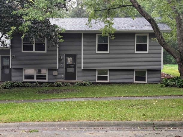 401 Mallard, WINNEBAGO, Illinois 61088, 3 Bedrooms Bedrooms, ,2 BathroomsBathrooms,House,For Sale,Mallard,202605079