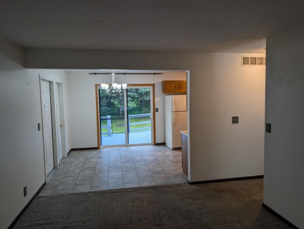 401 Mallard, WINNEBAGO, Illinois 61088, 3 Bedrooms Bedrooms, ,2 BathroomsBathrooms,House,For Sale,Mallard,202605079