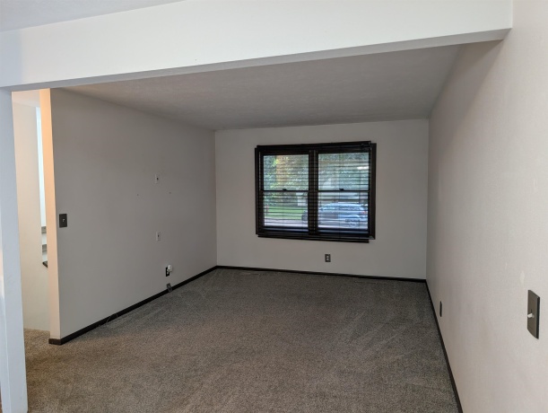 401 Mallard, WINNEBAGO, Illinois 61088, 3 Bedrooms Bedrooms, ,2 BathroomsBathrooms,House,For Sale,Mallard,202605079