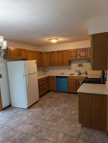 401 Mallard, WINNEBAGO, Illinois 61088, 3 Bedrooms Bedrooms, ,2 BathroomsBathrooms,House,For Sale,Mallard,202605079