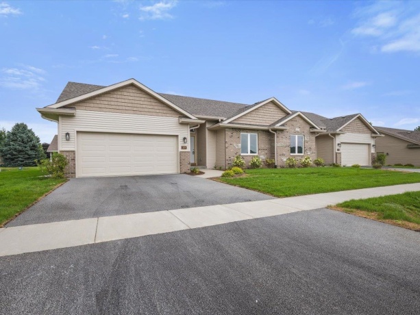 309 Pershing, STILLMAN VALLEY, Illinois 61084, 3 Bedrooms Bedrooms, ,3 BathroomsBathrooms,Condominium,For Sale,Pershing,202605078