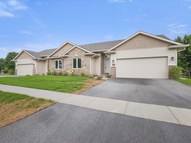 311 Pershing, STILLMAN VALLEY, Illinois 61084, 3 Bedrooms Bedrooms, ,3 BathroomsBathrooms,Condominium,For Sale,Pershing,202605080