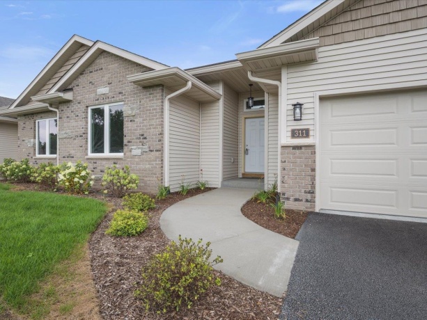 311 Pershing, STILLMAN VALLEY, Illinois 61084, 3 Bedrooms Bedrooms, ,3 BathroomsBathrooms,Condominium,For Sale,Pershing,202605080