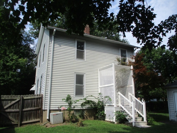 151 Jones, OTTAWA, Illinois 61350, 3 Bedrooms Bedrooms, ,1 BathroomBathrooms,House,For Sale,Jones,202605082