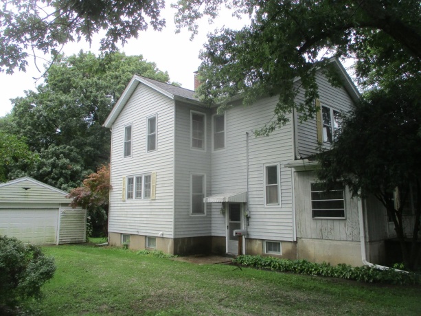 151 Jones, OTTAWA, Illinois 61350, 3 Bedrooms Bedrooms, ,1 BathroomBathrooms,House,For Sale,Jones,202605082