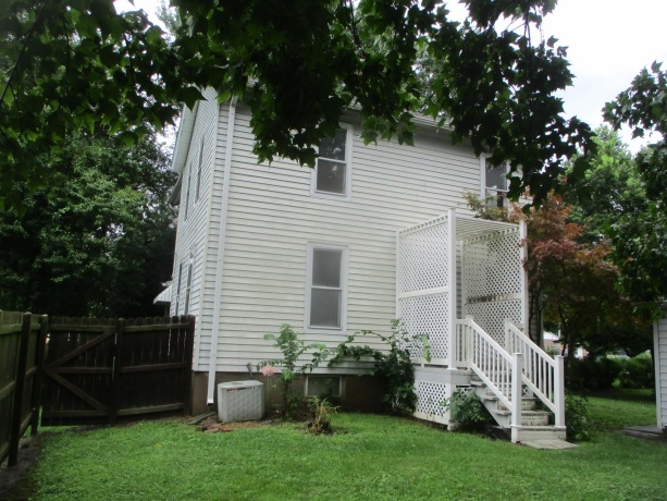 151 Jones, OTTAWA, Illinois 61350, 3 Bedrooms Bedrooms, ,1 BathroomBathrooms,House,For Sale,Jones,202605082