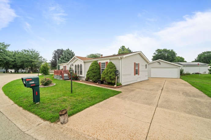 8511 Fig Tree Lane, ROSCOE, Illinois 61073, 3 Bedrooms Bedrooms, ,2 BathroomsBathrooms,House,For Sale,Fig Tree Lane,202605085