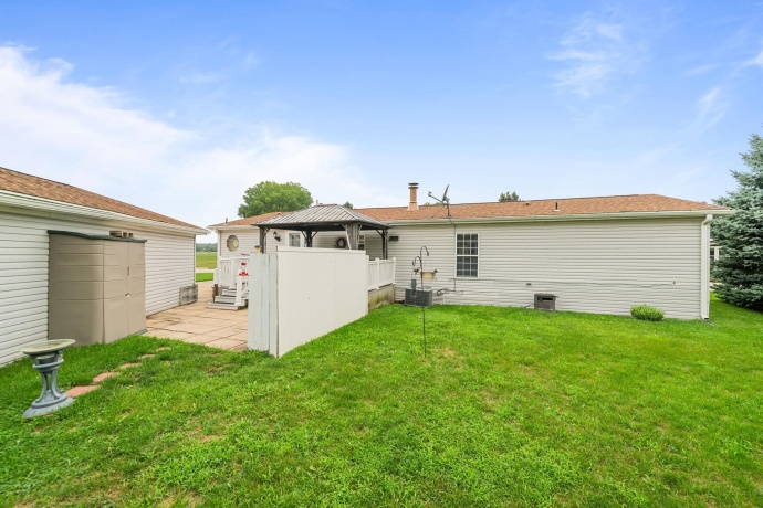 8511 Fig Tree Lane, ROSCOE, Illinois 61073, 3 Bedrooms Bedrooms, ,2 BathroomsBathrooms,House,For Sale,Fig Tree Lane,202605085