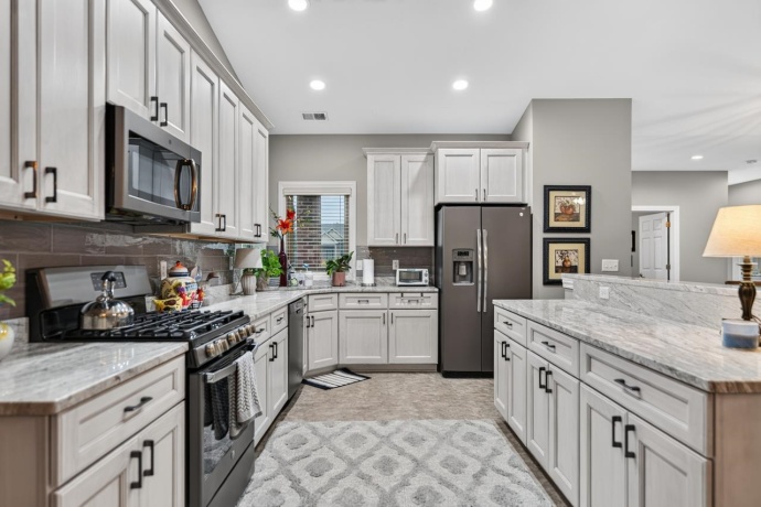 6294 PARKS EDGE, LOVES PARK, Illinois 61111, 2 Bedrooms Bedrooms, ,2 BathroomsBathrooms,Condominium,For Sale,PARKS EDGE,202605089