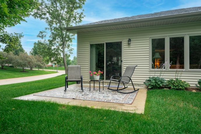 6294 PARKS EDGE, LOVES PARK, Illinois 61111, 2 Bedrooms Bedrooms, ,2 BathroomsBathrooms,Condominium,For Sale,PARKS EDGE,202605089