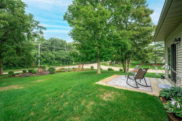 6294 PARKS EDGE, LOVES PARK, Illinois 61111, 2 Bedrooms Bedrooms, ,2 BathroomsBathrooms,Condominium,For Sale,PARKS EDGE,202605089