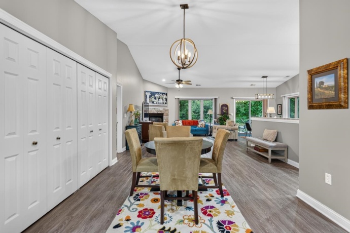 6294 PARKS EDGE, LOVES PARK, Illinois 61111, 2 Bedrooms Bedrooms, ,2 BathroomsBathrooms,Condominium,For Sale,PARKS EDGE,202605089