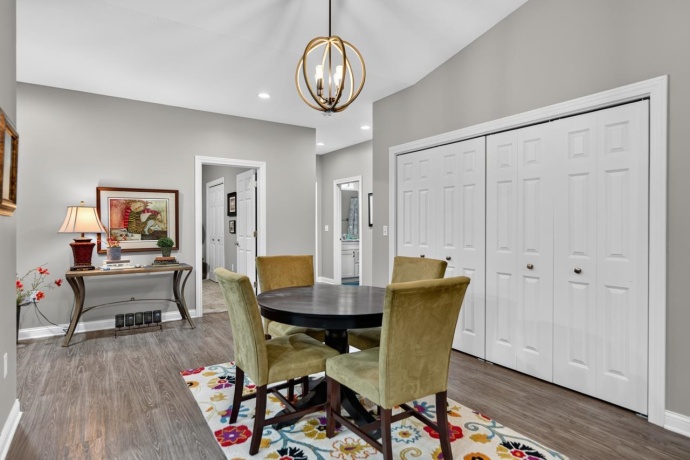 6294 PARKS EDGE, LOVES PARK, Illinois 61111, 2 Bedrooms Bedrooms, ,2 BathroomsBathrooms,Condominium,For Sale,PARKS EDGE,202605089