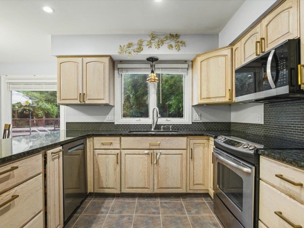 1718 Jacoby, ROCKFORD, Illinois 61107, 4 Bedrooms Bedrooms, ,2 BathroomsBathrooms,House,For Sale,Jacoby,202605091