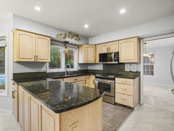 1718 Jacoby, ROCKFORD, Illinois 61107, 4 Bedrooms Bedrooms, ,2 BathroomsBathrooms,House,For Sale,Jacoby,202605091