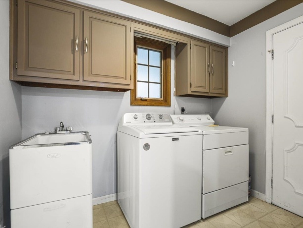 1718 Jacoby, ROCKFORD, Illinois 61107, 4 Bedrooms Bedrooms, ,2 BathroomsBathrooms,House,For Sale,Jacoby,202605091