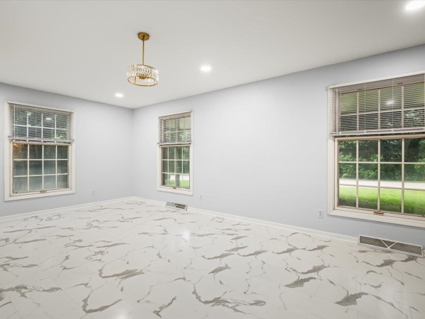 1718 Jacoby, ROCKFORD, Illinois 61107, 4 Bedrooms Bedrooms, ,2 BathroomsBathrooms,House,For Sale,Jacoby,202605091