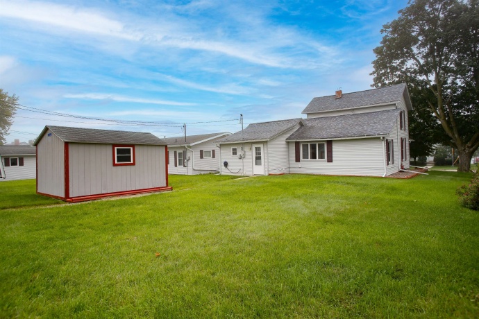 216 Main, WARREN, Illinois 61087, 2 Bedrooms Bedrooms, ,1 BathroomBathrooms,House,For Sale,Main,202605093