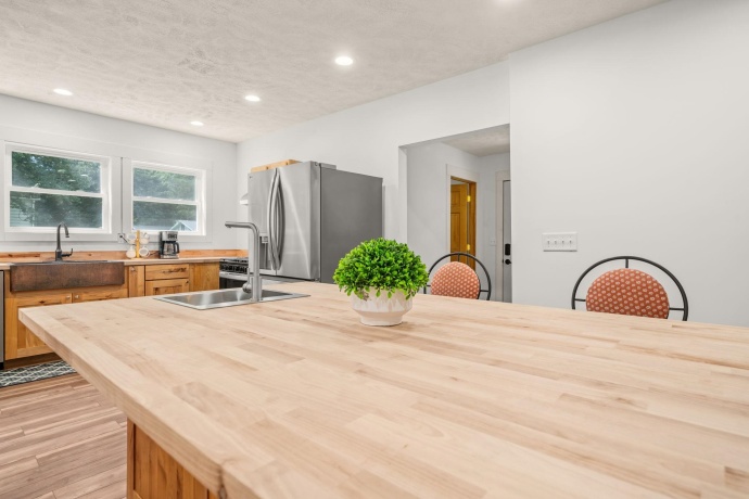 710 2nd, OREGON, Illinois 61061, 3 Bedrooms Bedrooms, ,2 BathroomsBathrooms,House,For Sale,2nd,202605094