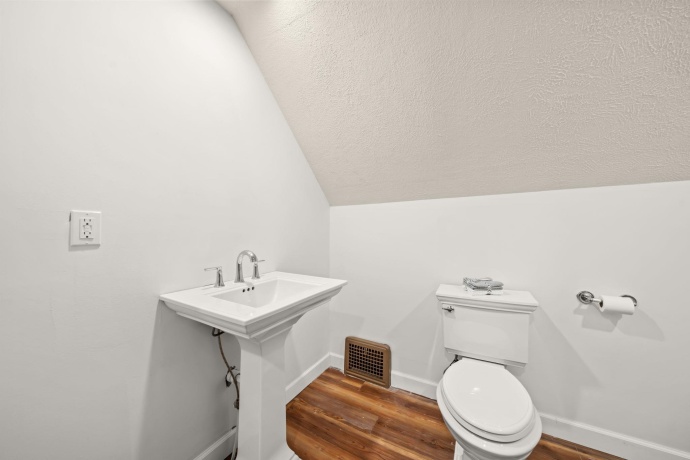 710 2nd, OREGON, Illinois 61061, 3 Bedrooms Bedrooms, ,2 BathroomsBathrooms,House,For Sale,2nd,202605094