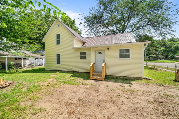710 2nd, OREGON, Illinois 61061, 3 Bedrooms Bedrooms, ,2 BathroomsBathrooms,House,For Sale,2nd,202605094