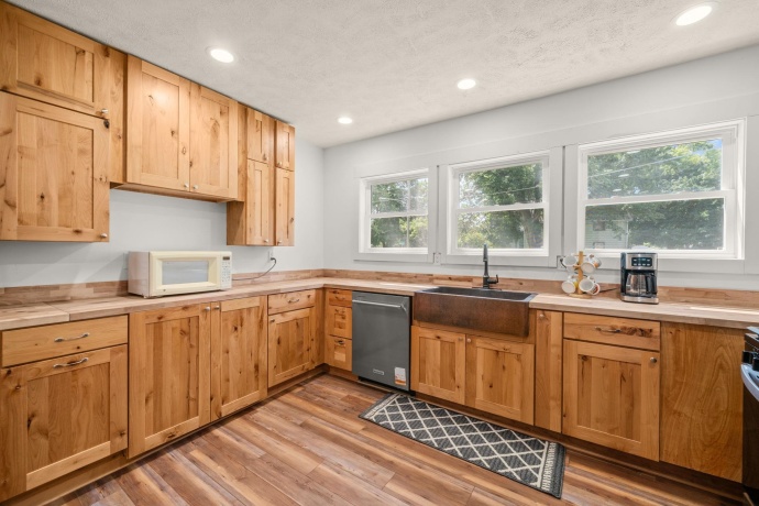 710 2nd, OREGON, Illinois 61061, 3 Bedrooms Bedrooms, ,2 BathroomsBathrooms,House,For Sale,2nd,202605094