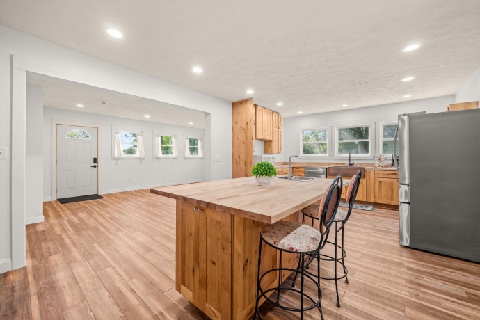710 2nd, OREGON, Illinois 61061, 3 Bedrooms Bedrooms, ,2 BathroomsBathrooms,House,For Sale,2nd,202605094