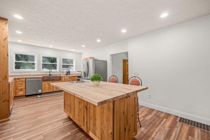 710 2nd, OREGON, Illinois 61061, 3 Bedrooms Bedrooms, ,2 BathroomsBathrooms,House,For Sale,2nd,202605094