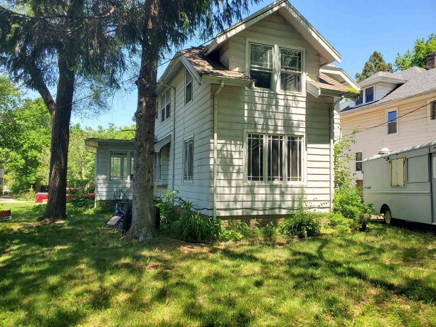 910 Garfield, ROCKFORD, Illinois 61103, 4 Bedrooms Bedrooms, ,2 BathroomsBathrooms,House,For Sale,Garfield,202603036