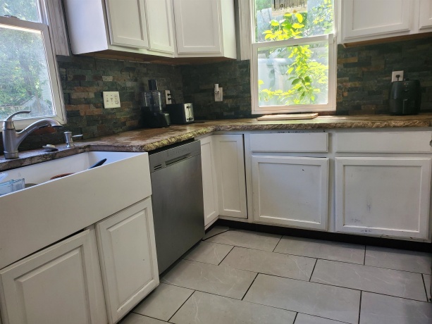 910 Garfield, ROCKFORD, Illinois 61103, 4 Bedrooms Bedrooms, ,2 BathroomsBathrooms,House,For Sale,Garfield,202603036
