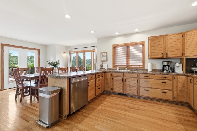 2 Augusta, GALENA, Illinois 61036, 5 Bedrooms Bedrooms, ,4 BathroomsBathrooms,House,For Sale,Augusta,202605102