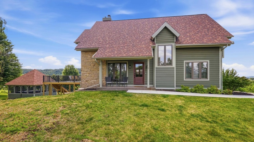 2 Augusta, GALENA, Illinois 61036, 5 Bedrooms Bedrooms, ,4 BathroomsBathrooms,House,For Sale,Augusta,202605102