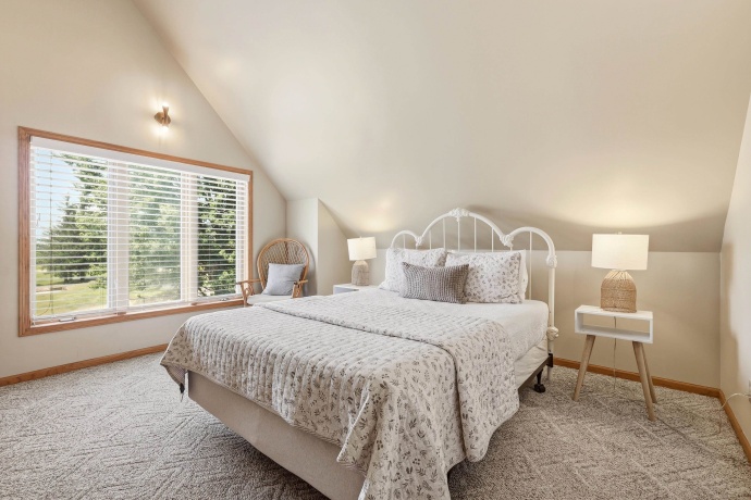 2 Augusta, GALENA, Illinois 61036, 5 Bedrooms Bedrooms, ,4 BathroomsBathrooms,House,For Sale,Augusta,202605102
