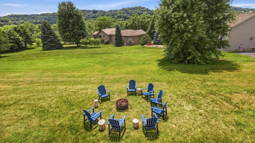 2 Augusta, GALENA, Illinois 61036, 5 Bedrooms Bedrooms, ,4 BathroomsBathrooms,House,For Sale,Augusta,202605102