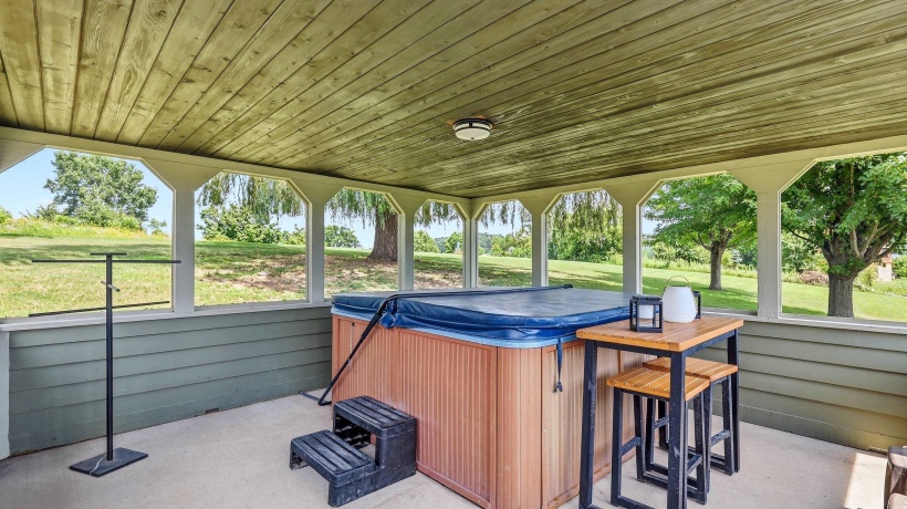 2 Augusta, GALENA, Illinois 61036, 5 Bedrooms Bedrooms, ,4 BathroomsBathrooms,House,For Sale,Augusta,202605102