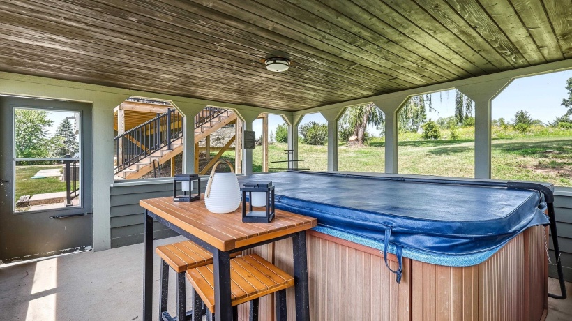 2 Augusta, GALENA, Illinois 61036, 5 Bedrooms Bedrooms, ,4 BathroomsBathrooms,House,For Sale,Augusta,202605102