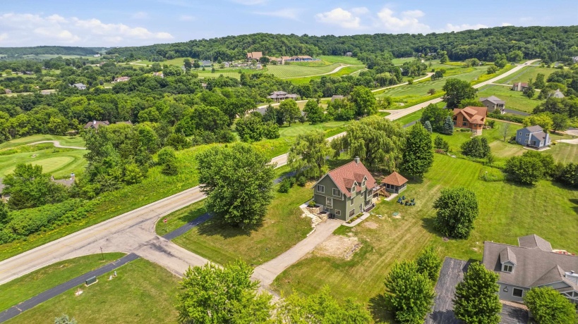 2 Augusta, GALENA, Illinois 61036, 5 Bedrooms Bedrooms, ,4 BathroomsBathrooms,House,For Sale,Augusta,202605102
