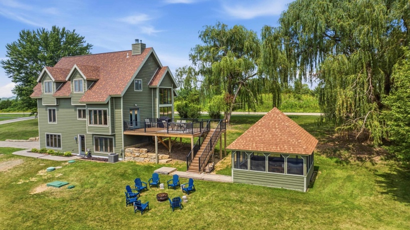 2 Augusta, GALENA, Illinois 61036, 5 Bedrooms Bedrooms, ,4 BathroomsBathrooms,House,For Sale,Augusta,202605102