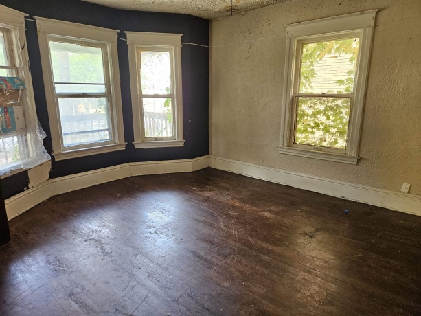 210 6th, ROCKFORD, Illinois 61104, ,2 Units,For Sale,6th,202605101