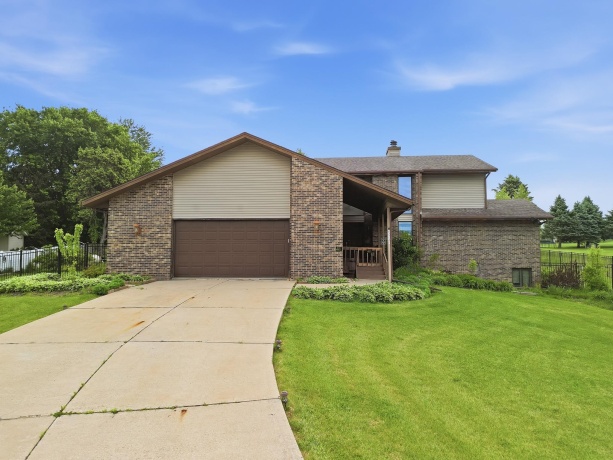 3261 Silver Ridge, OREGON, Illinois 61061, 3 Bedrooms Bedrooms, ,4 BathroomsBathrooms,House,For Sale,Silver Ridge,202602968