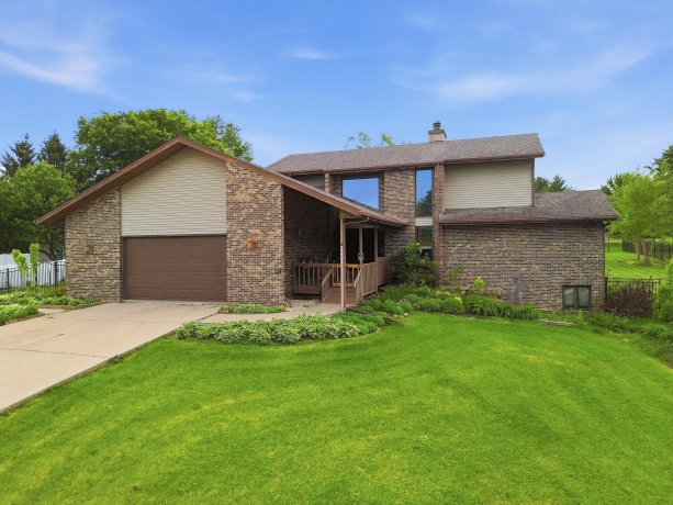 3261 Silver Ridge, OREGON, Illinois 61061, 3 Bedrooms Bedrooms, ,4 BathroomsBathrooms,House,For Sale,Silver Ridge,202602968
