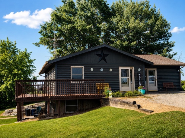 3505 Apple Canyon, APPLE RIVER, Illinois 61001, 4 Bedrooms Bedrooms, ,2 BathroomsBathrooms,House,For Sale,Apple Canyon,202604856
