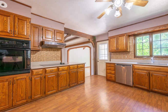 23 Elizabeth, FREEPORT, Illinois 61032, 4 Bedrooms Bedrooms, ,2 BathroomsBathrooms,House,For Sale,Elizabeth,202604422