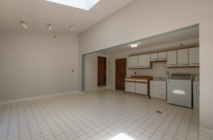 23 Elizabeth, FREEPORT, Illinois 61032, 4 Bedrooms Bedrooms, ,2 BathroomsBathrooms,House,For Sale,Elizabeth,202604422