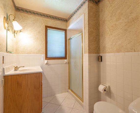 23 Elizabeth, FREEPORT, Illinois 61032, 4 Bedrooms Bedrooms, ,2 BathroomsBathrooms,House,For Sale,Elizabeth,202604422