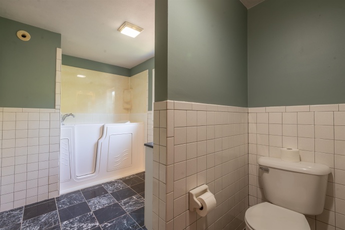 23 Elizabeth, FREEPORT, Illinois 61032, 4 Bedrooms Bedrooms, ,2 BathroomsBathrooms,House,For Sale,Elizabeth,202604422